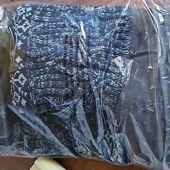 🐻MUK LUKS Cheryl Boots in Gray/Blue Fairisle with Snowflake Print Top - Picture 13 of 16